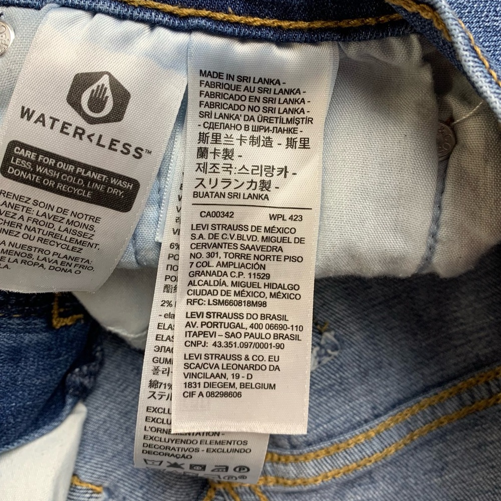 💵Levi’s High Rise Distressed Denim Short Size 29 - Picture 10 of 12
